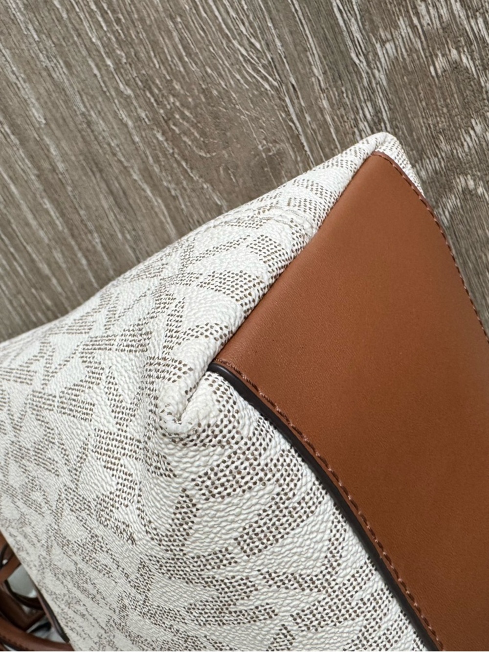 Michael Kors Austen Vanilla MK Logo Satchel with Brown Trim - Picture 13 of 16